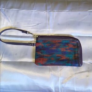 Adam Levine wristlet